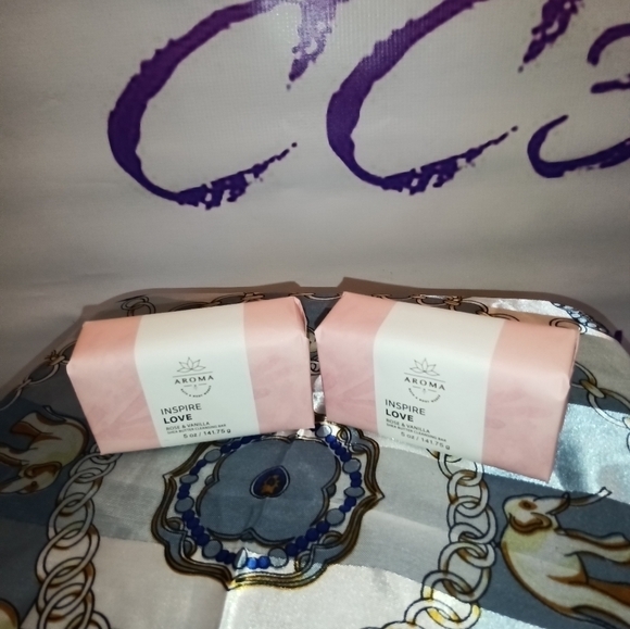 Bath & Body Works Other - Bath & body works aromatherapy inspire love Rose and vanilla shea soap